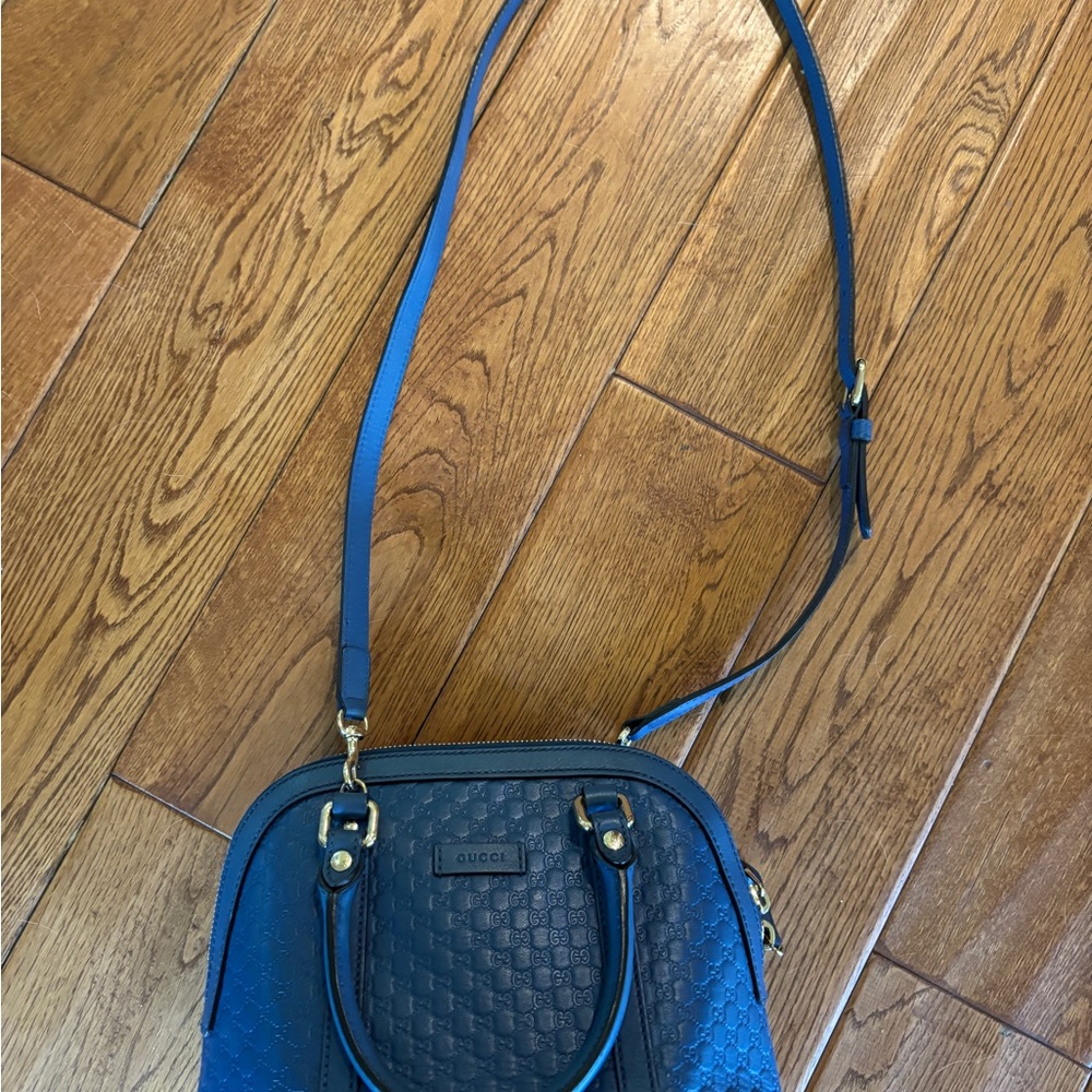 Gucci Blue Satchel with Embossed Texture - Picture 2 of 3